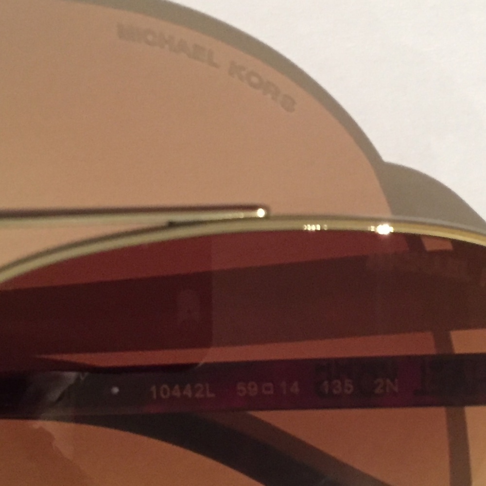 Michael Kors MK5007 HVAR Tortoise Gold/Warm Brown Pilot Sunglasses - Picture 3 of 7